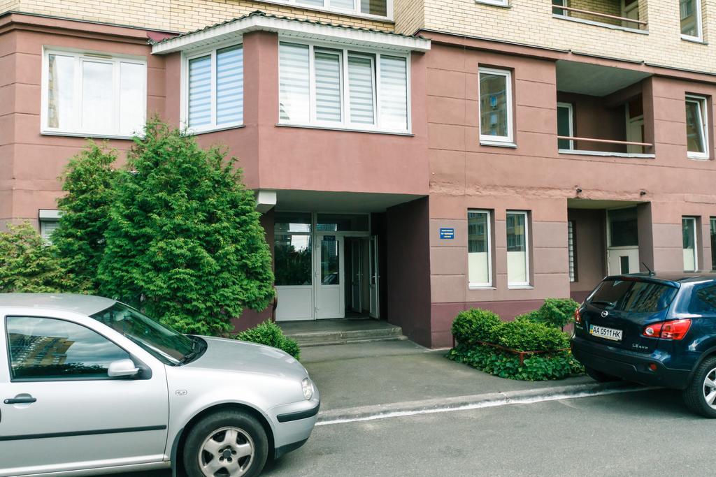 Two-Storey Apartment Near Iec Киев Екстериор снимка