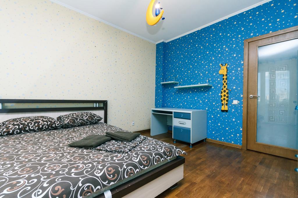 Two-Storey Apartment Near Iec Киев Екстериор снимка